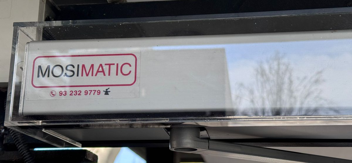 Automatizar la puerta de una comunidad en Barcelona