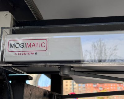 Automatizar la puerta de una comunidad en Barcelona